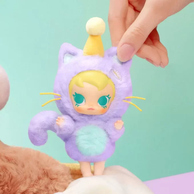 Baby Molly Pocket Friends-serien – Vinylplyschhänge Öppen ask