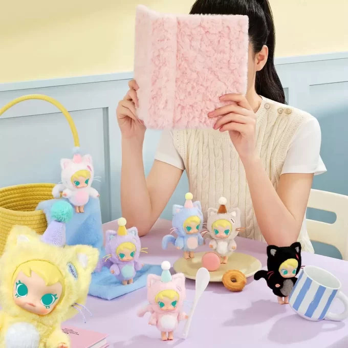 Baby Molly Pocket Friends-serien – Vinylplyschhänge Öppen ask