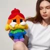 GRÅTLÄBBE MUNTRA UPP, BABY!-SERIEN – Plyschdocka
