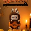 Happy Halloween Party-serien – Sittande pumpa i vinyl med plyschhänge