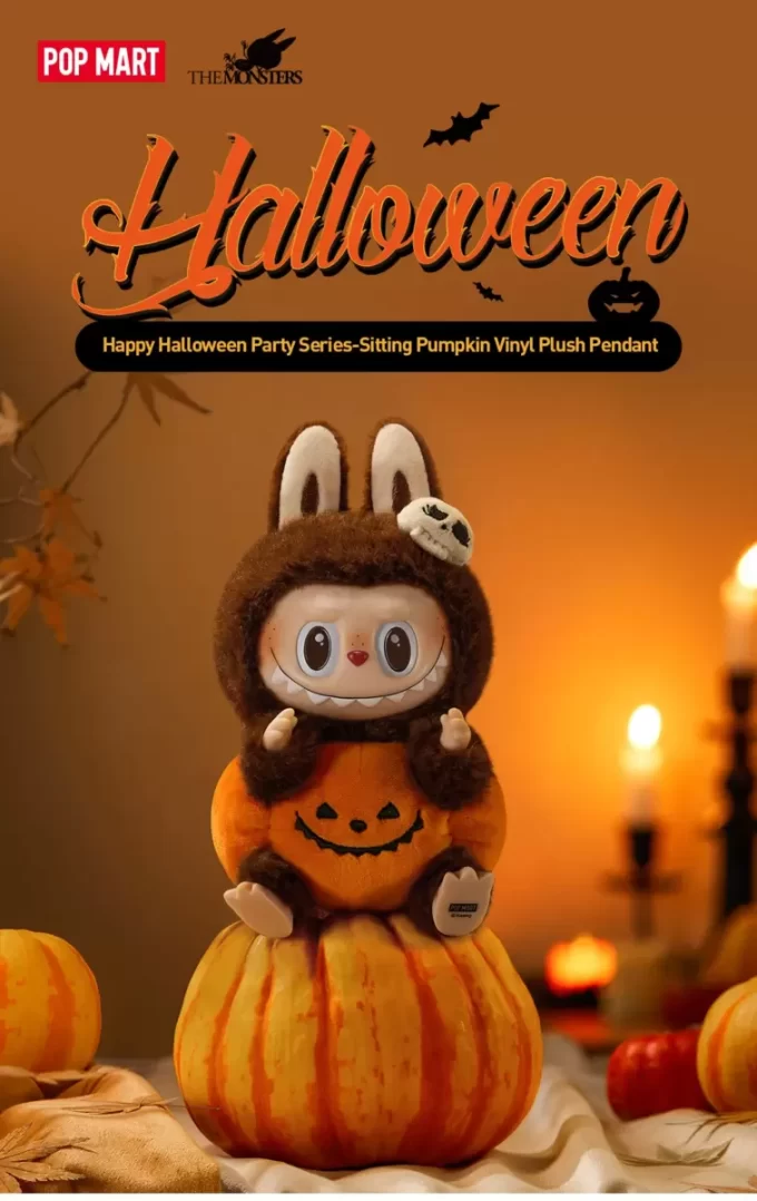 Happy Halloween Party-serien – Sittande pumpa i vinyl med plyschhänge