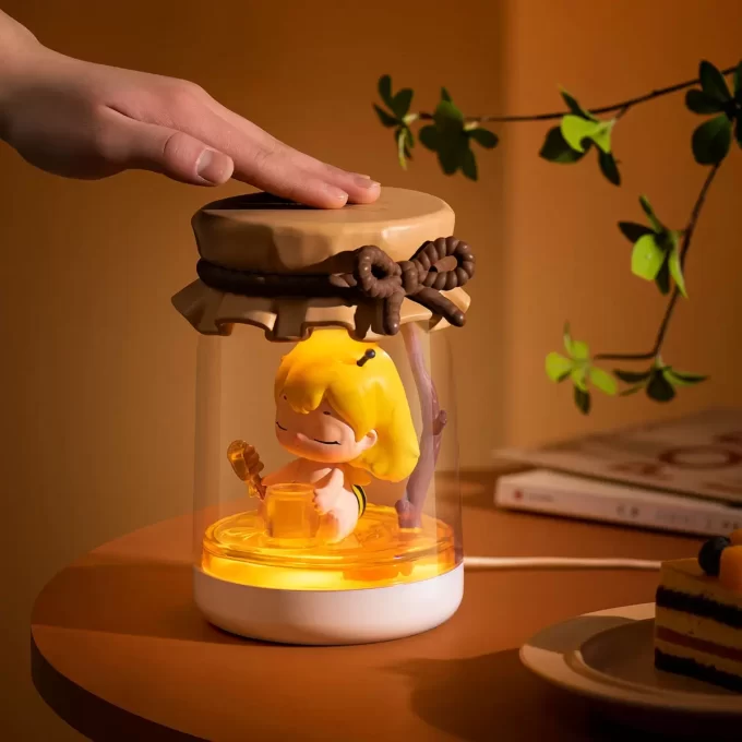 HONEY BEEDY Burk Light Figurine