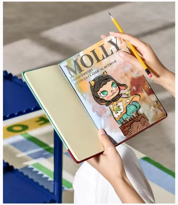 MOLLY Jubileumsstatyer Klassisk Retro 2-serien – Anteckningsbok