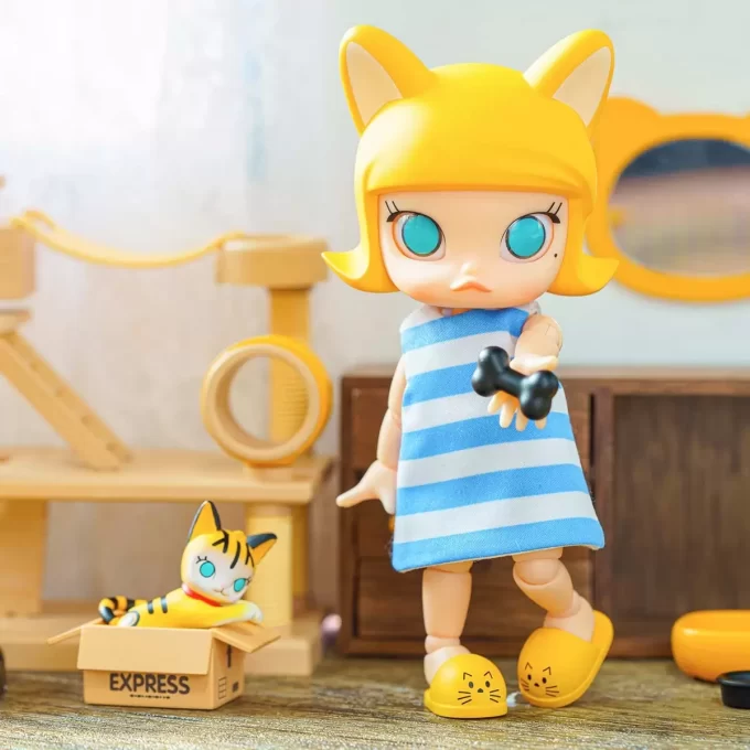MOLLY Katt i lådan actionfigur