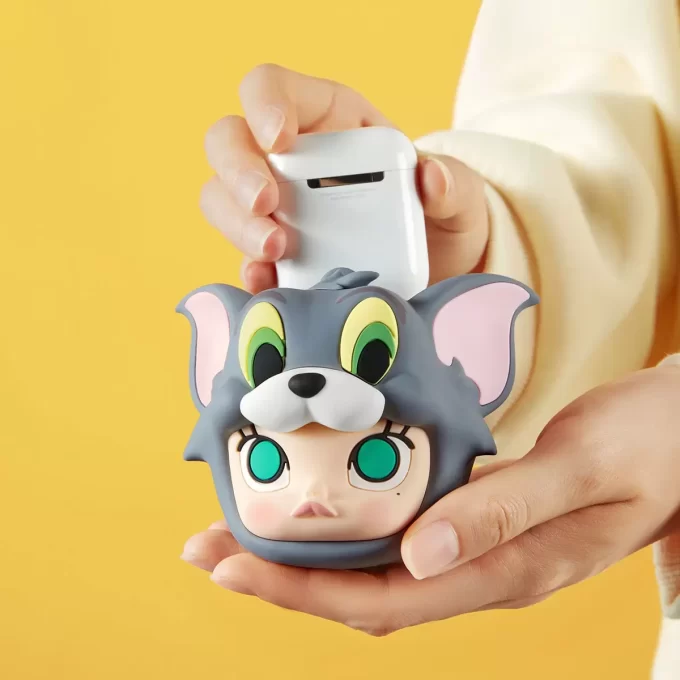 MOLLY X Warner Bros. 100-årsjubileumsserien – Hörlursväska (Tom och Jerry)
