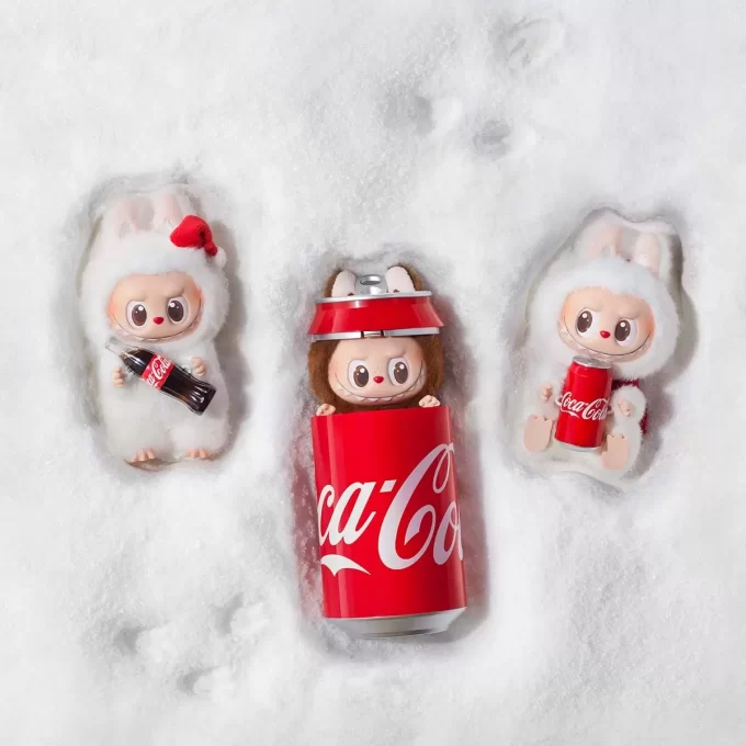 MONSTERS COCA-COLA-SERIEN – Vinylblindbox med ansikten MONSTERS COCA-COLA-SERIEN – Vinylblindbox med ansikten