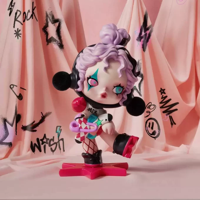 SKULLPANDA Överraskningsfiguren med strumpan